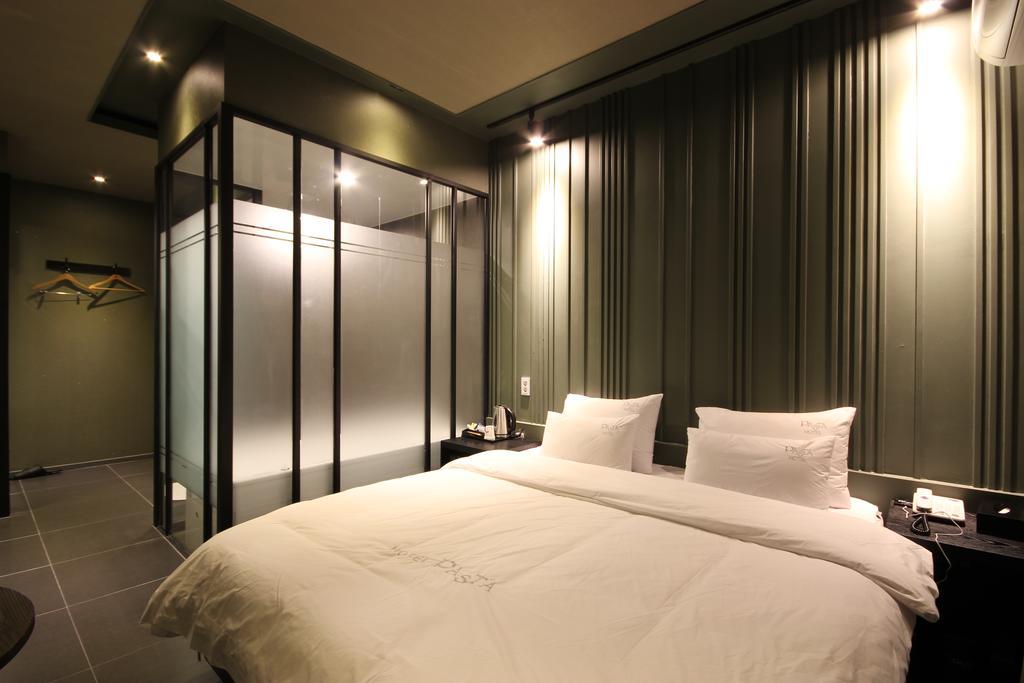 Hotel 38.5 Jinhae Changwon Extérieur photo