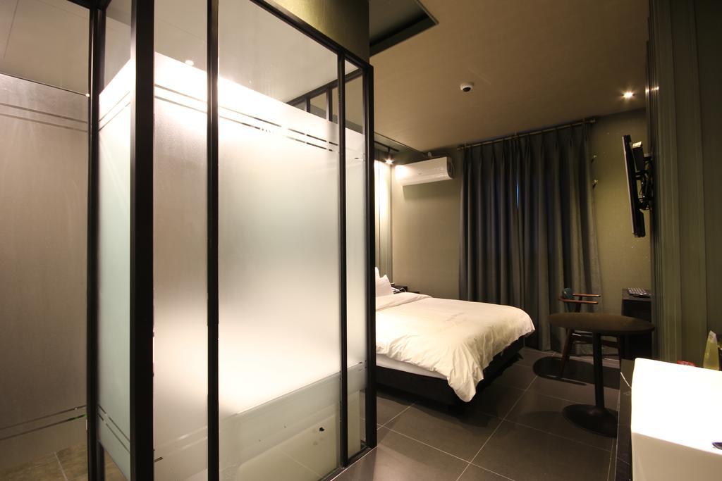 Hotel 38.5 Jinhae Changwon Extérieur photo