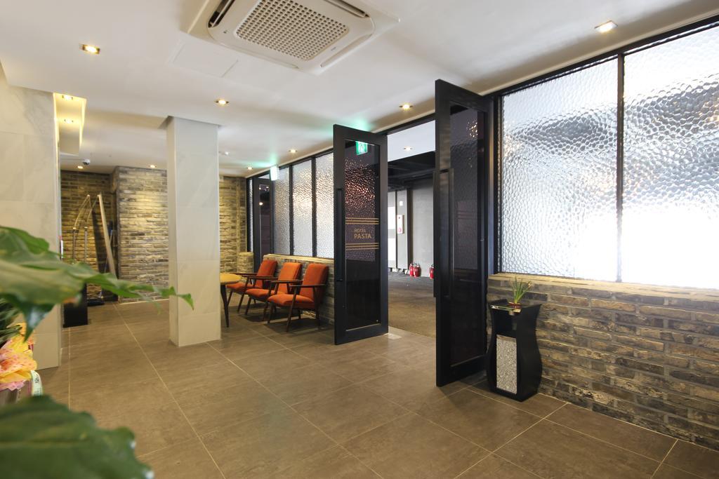 Hotel 38.5 Jinhae Changwon Extérieur photo