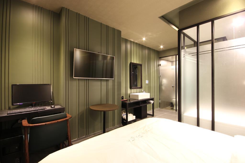 Hotel 38.5 Jinhae Changwon Extérieur photo
