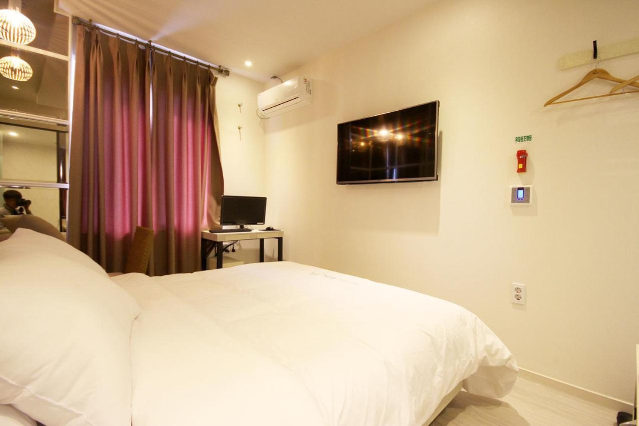 Hotel 38.5 Jinhae Changwon Extérieur photo