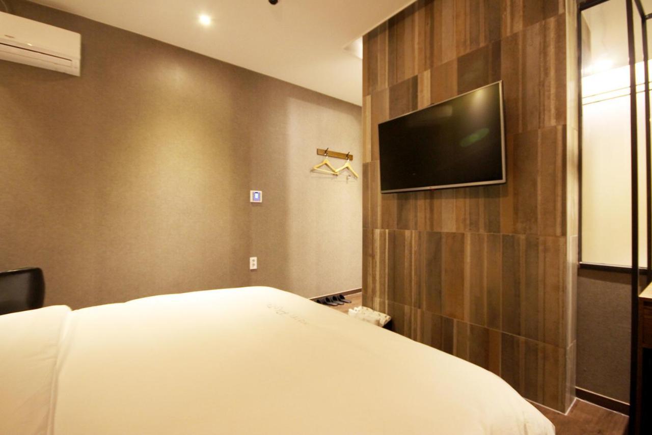 Hotel 38.5 Jinhae Changwon Extérieur photo